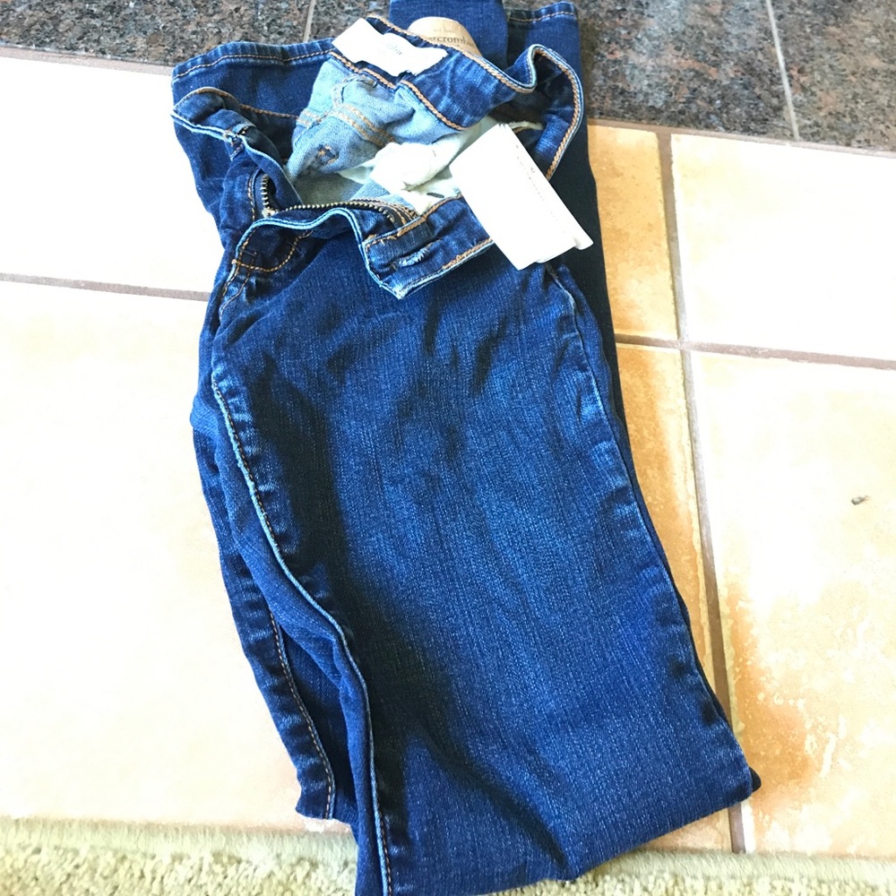 Blue jeans no rips skinny