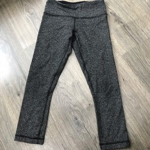 Lululemon wonder under herringbone Capri sz4