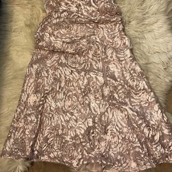 Gorgeous Rose Gold Formal Gown 💜💕 - Picture 3 of 8