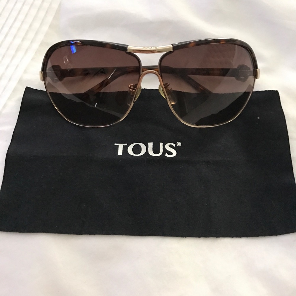 Awesome Tous sunglasses 😎perfect Condition !! 🌟