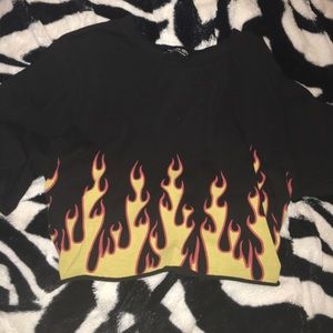 ✨PRICE DROP✨FASHION NOVA - Set Love On Fire Top