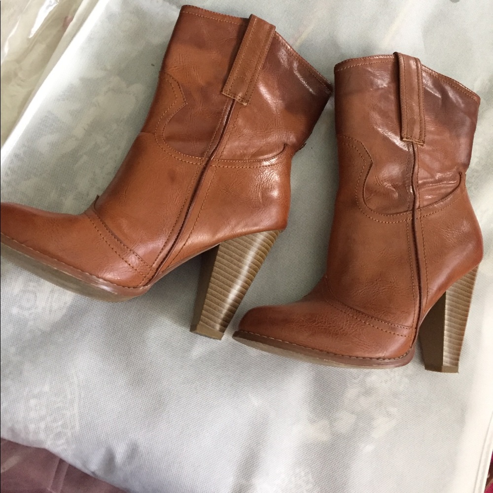 Tan ankle cowgirl boots