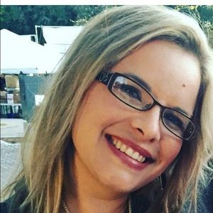 Meet your Posher, Brittney