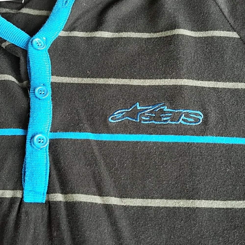 Button pull over - Picture 3 of 3