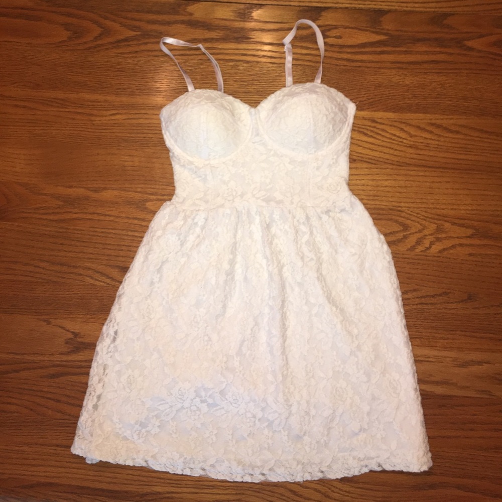 White lace dress