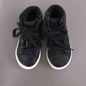 For your little rocker 🌟Gap zipper toddler boots