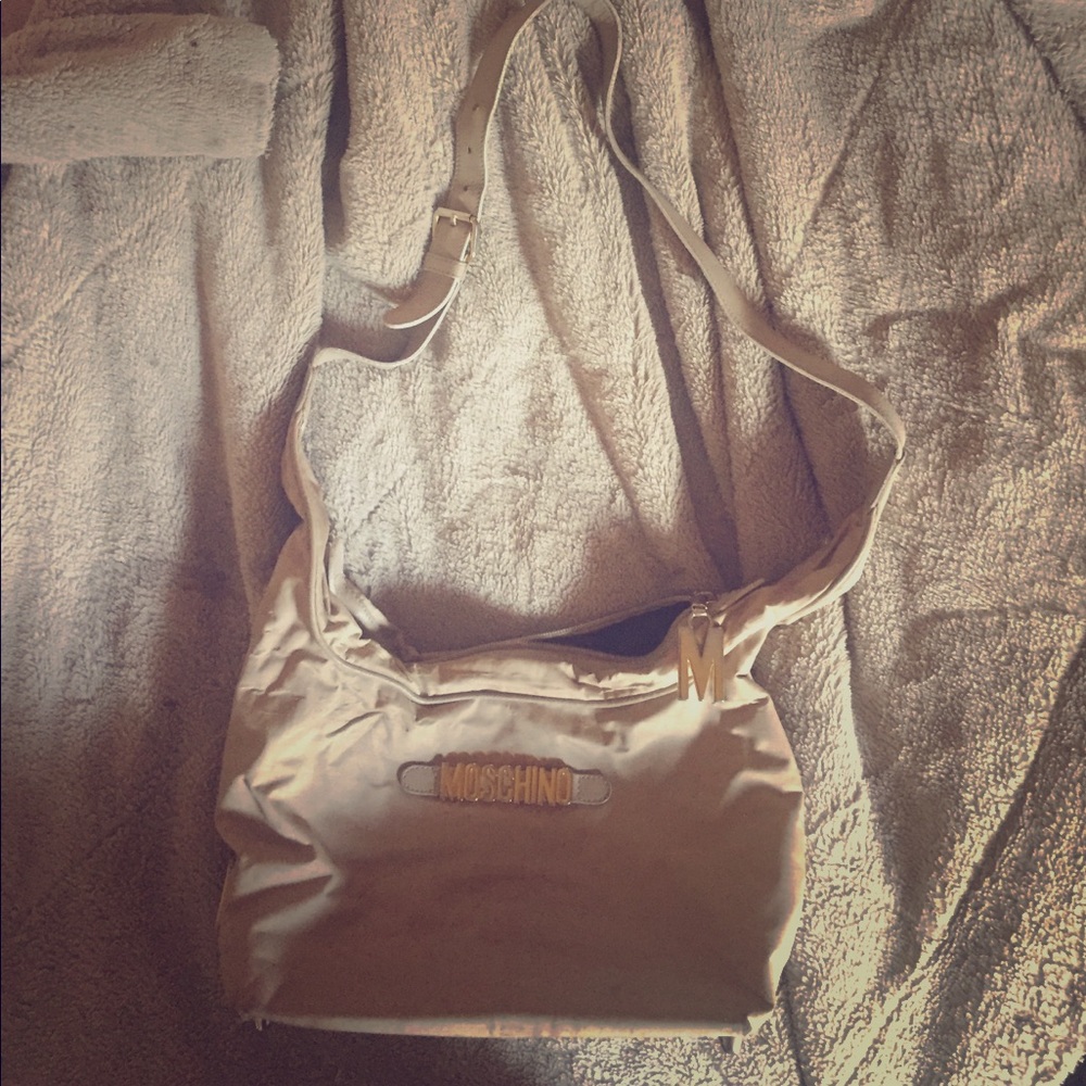 Authentic Beige Moschino crossbody. DYEING BLACK