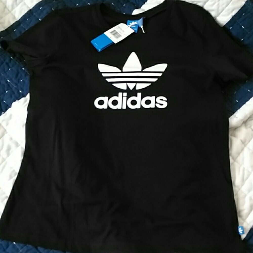New adidas shirt, size large!
