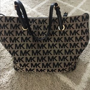 Large Michael Kors tote