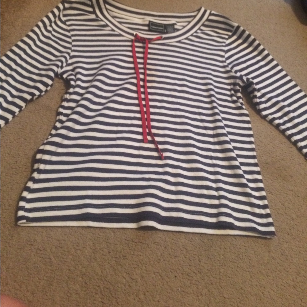 Stripped quarter length sleeve shirt