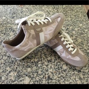 Coach! Tan/cream tennis shoes
