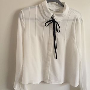 ZARA BUTTON DOWN W/ PETER PAN COLLAR