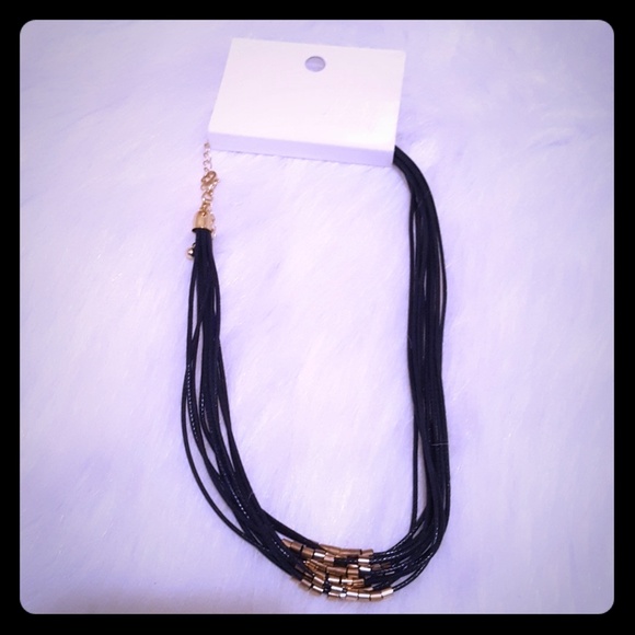 H&M Necklace - Picture 1 of 3
