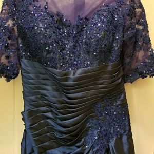 A-Line/Princess Bateau Floor-length Taffeta Dress