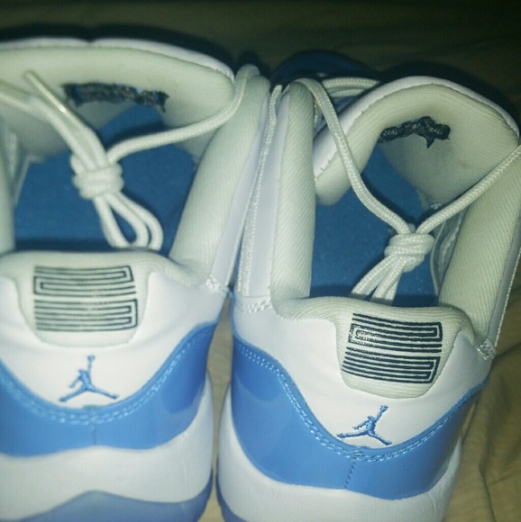 Air Jordan retro 11 blue and white main image 5