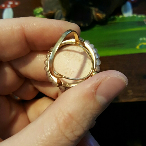 M&M 14kt Scognamiglio carved coral cameo ring - Picture 3 of 4