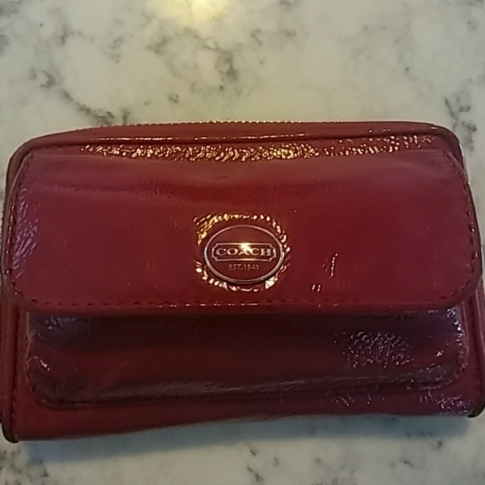 Raspberry COACH Wallet
