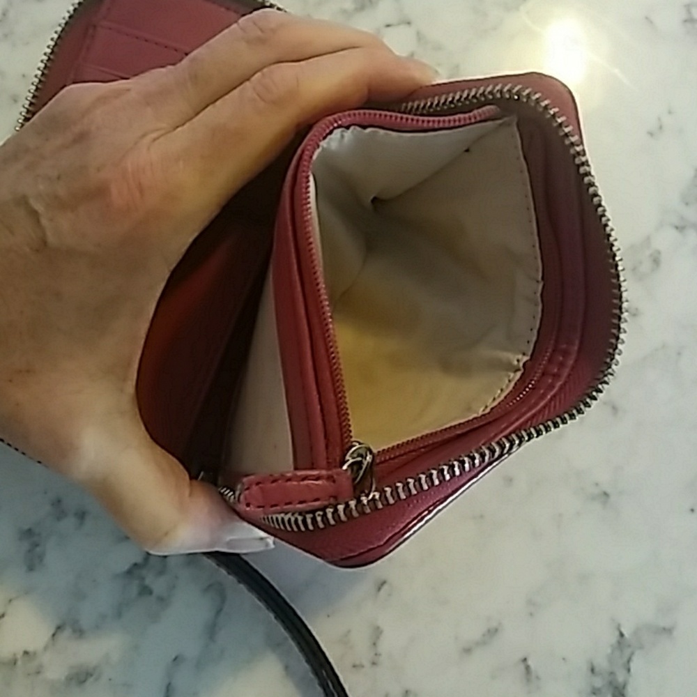 Raspberry COACH Wallet - Picture 5 of 8