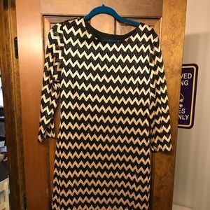 Ronni Nicole black/gold shimmer lace