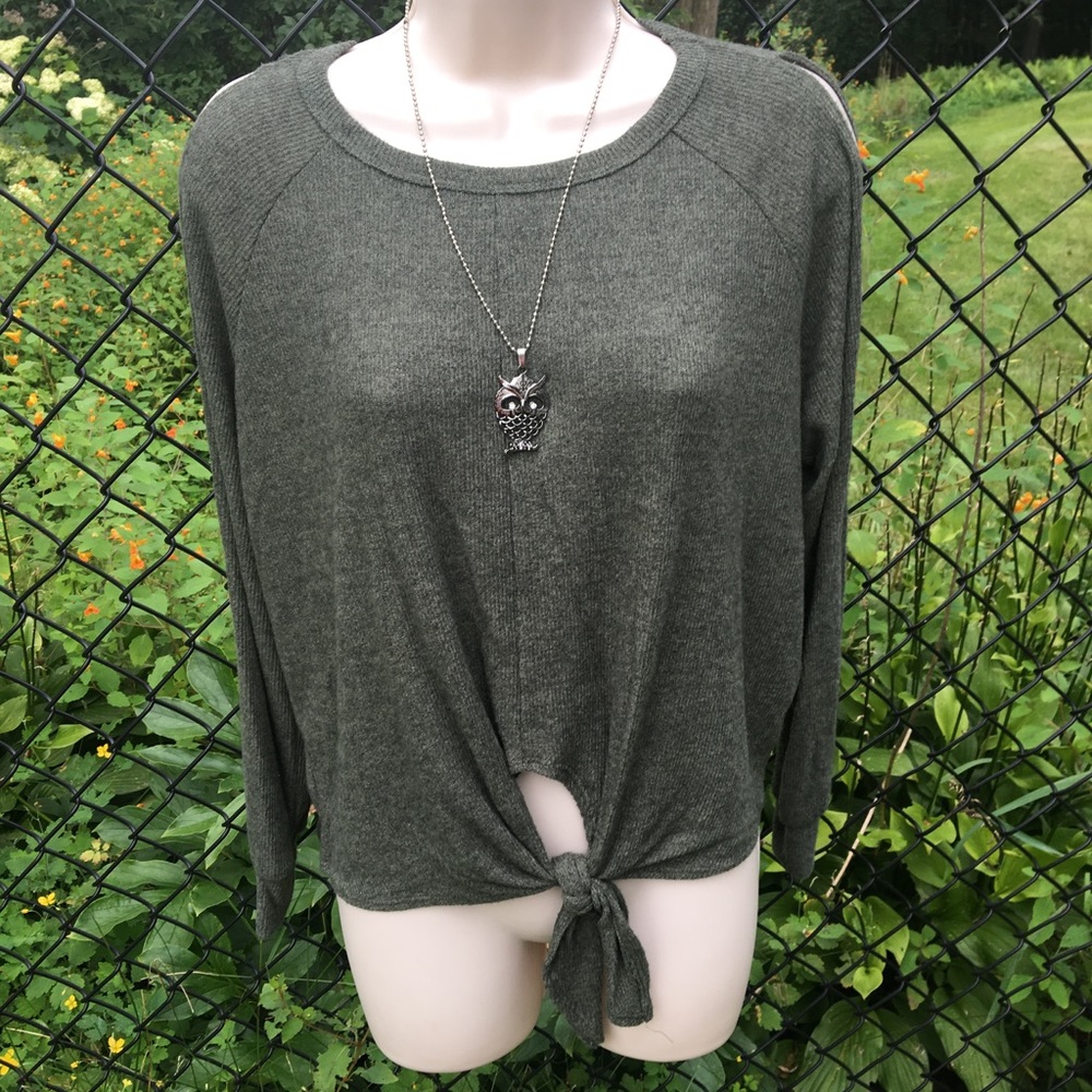 Size Medium Humming Bird Green Sweater NWT