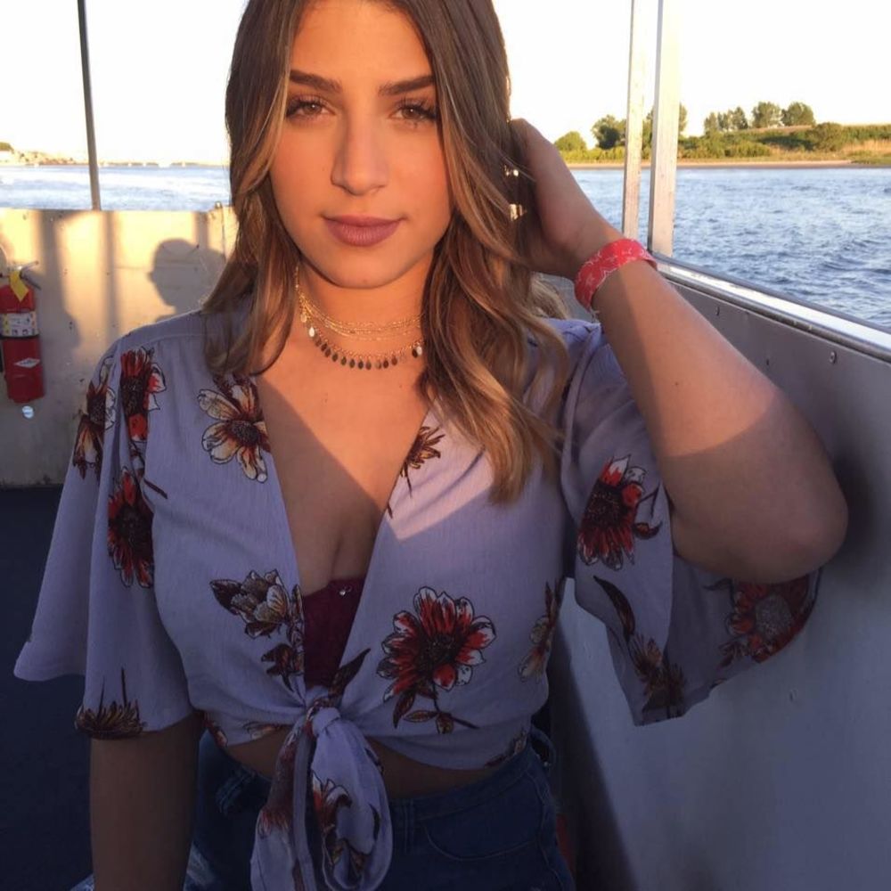 Meet your Posher, Jena