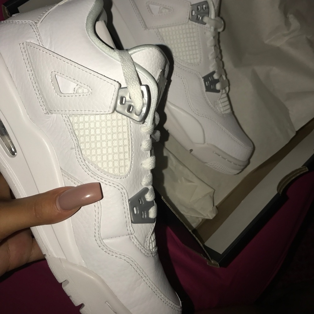Jordan 4