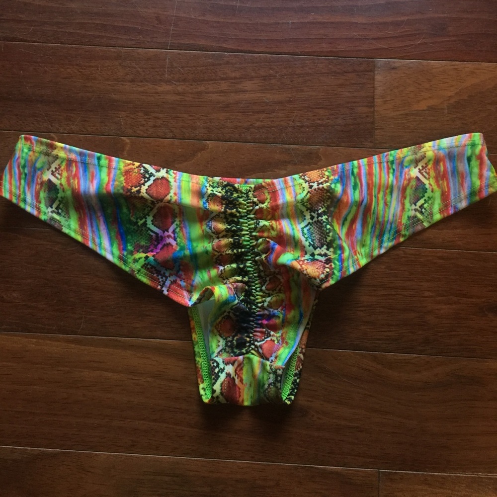 Bikini bottom