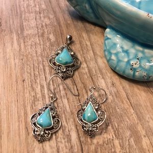 Turquoise earring and pendant set