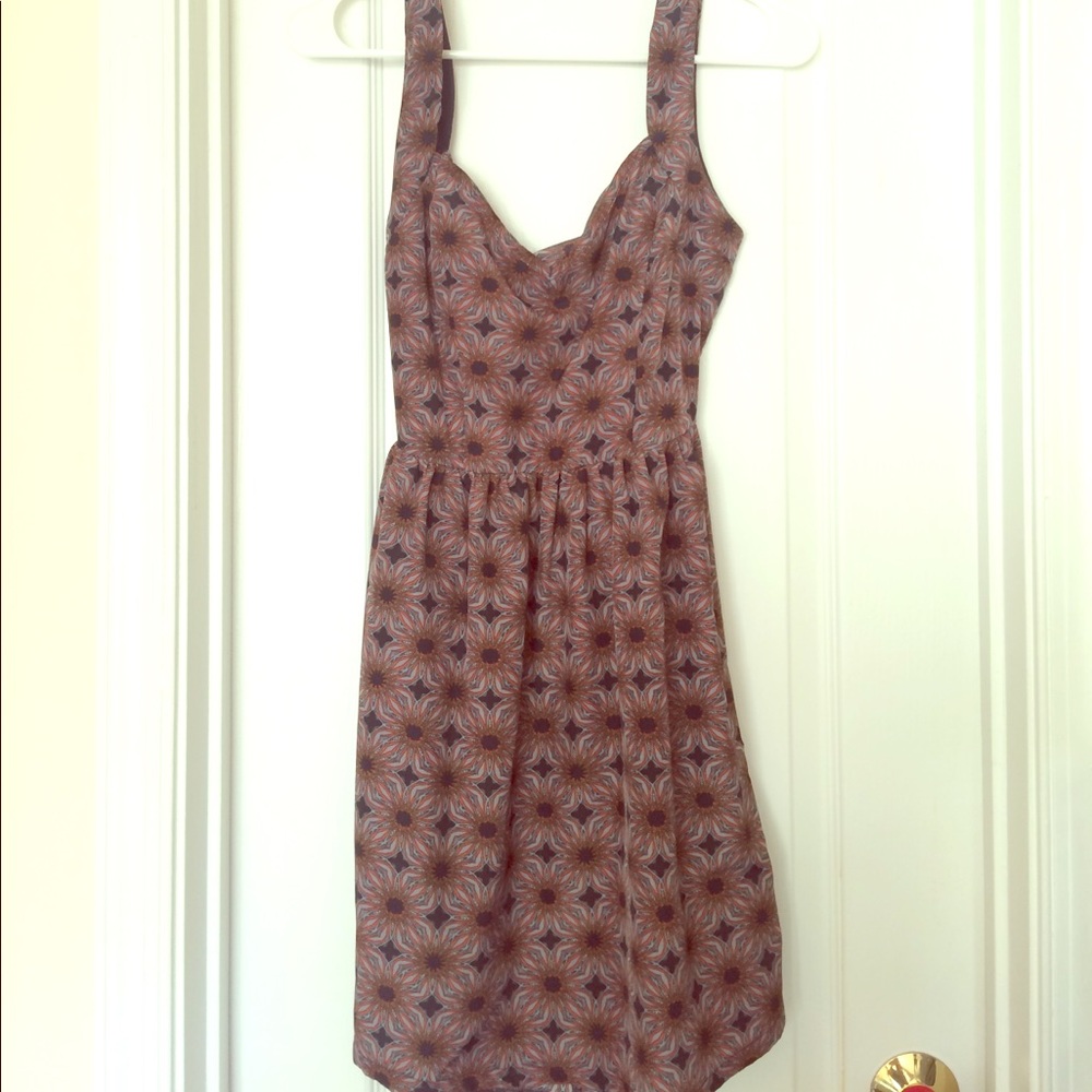 Back bow dress
