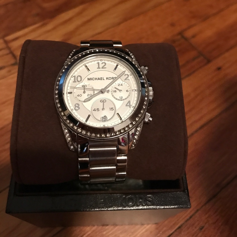 AUTHENTIC Michael Kors watch