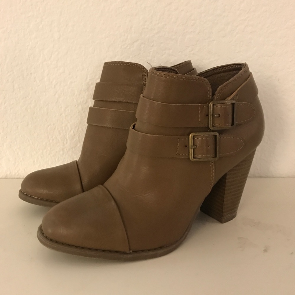 LC booties!