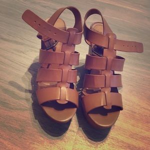 Cognac Nine West wedges