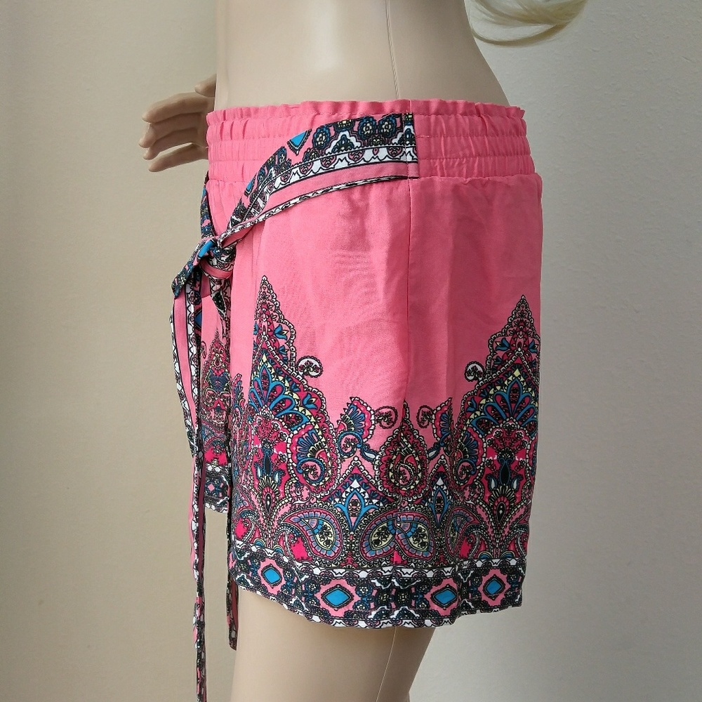 Blu Pepper waist tie shorts, with AZTEC designs. - Picture 4 of 7