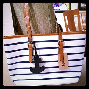 Anchor beachy purse