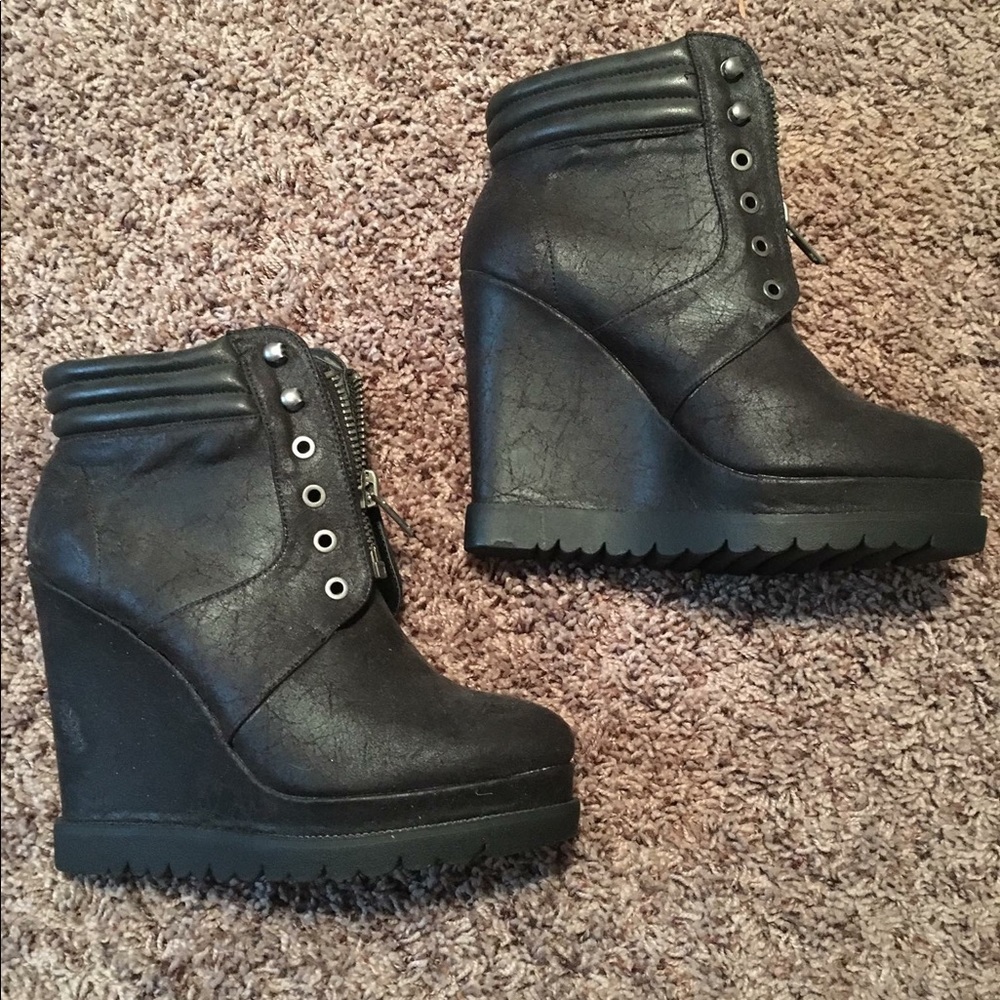 Black Michael Antonio wedge bootie