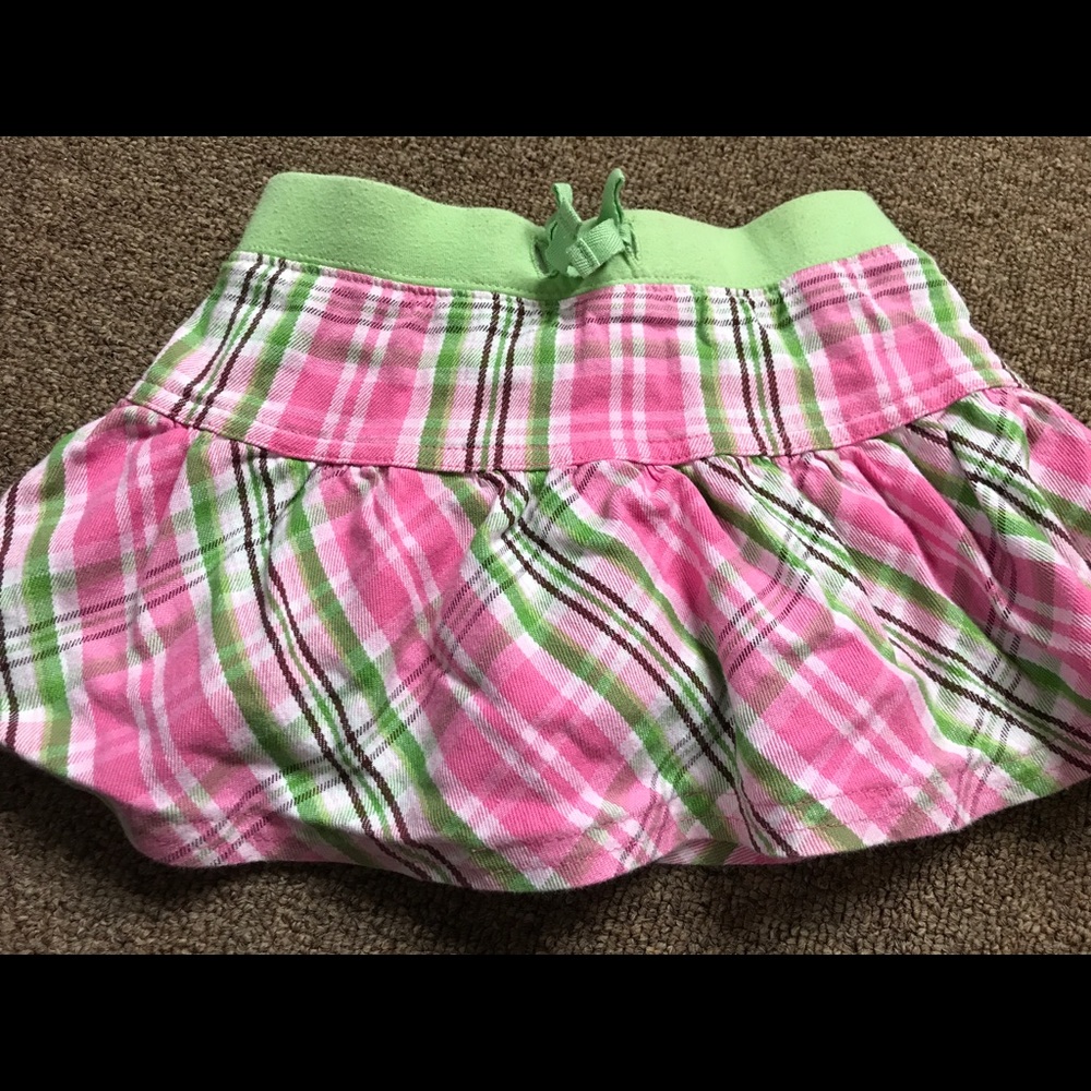 2T Hartstrings skirt. NO TEARS, NO HOLES