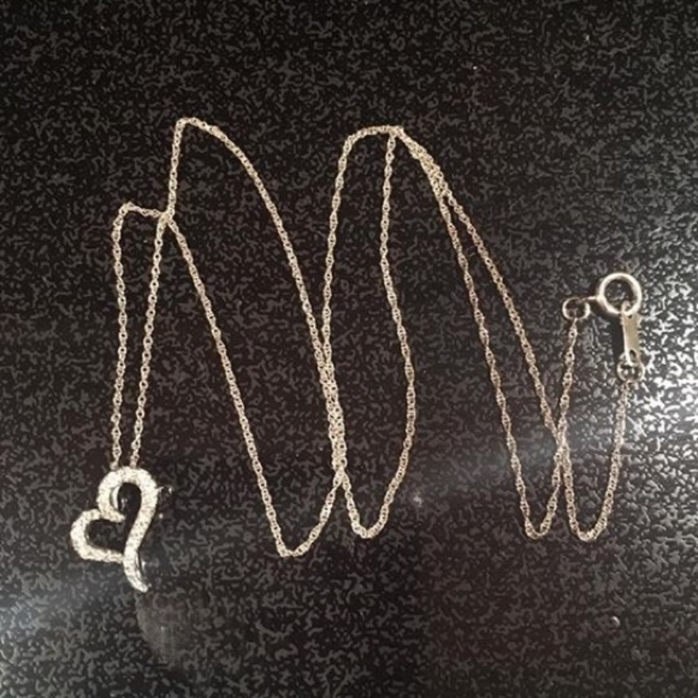 Diamond heart necklace 10k
