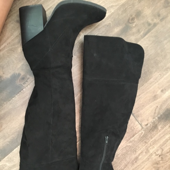 Knee high black boots . - Picture 2 of 2