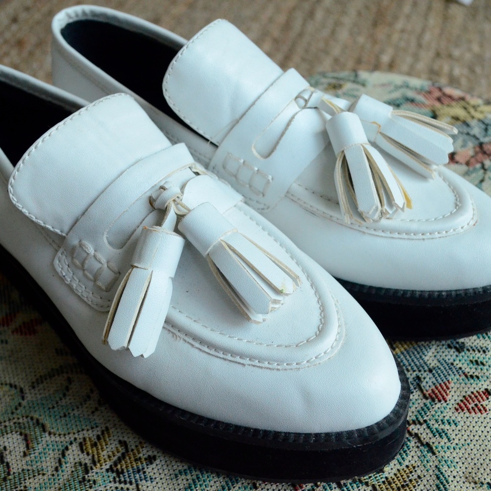MNG Touch Women's Loafers with White Tassels!