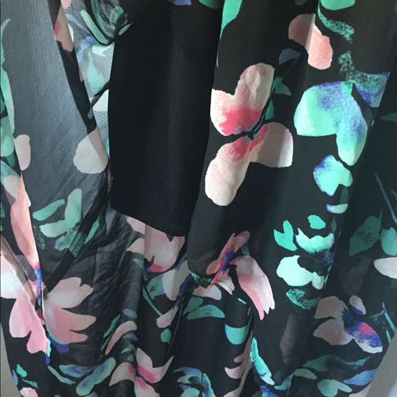 Flowered Dress - Picture 2 of 6