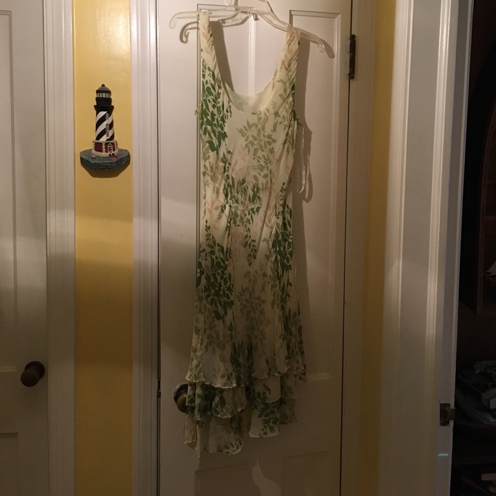 Sleeveless dress with scarf