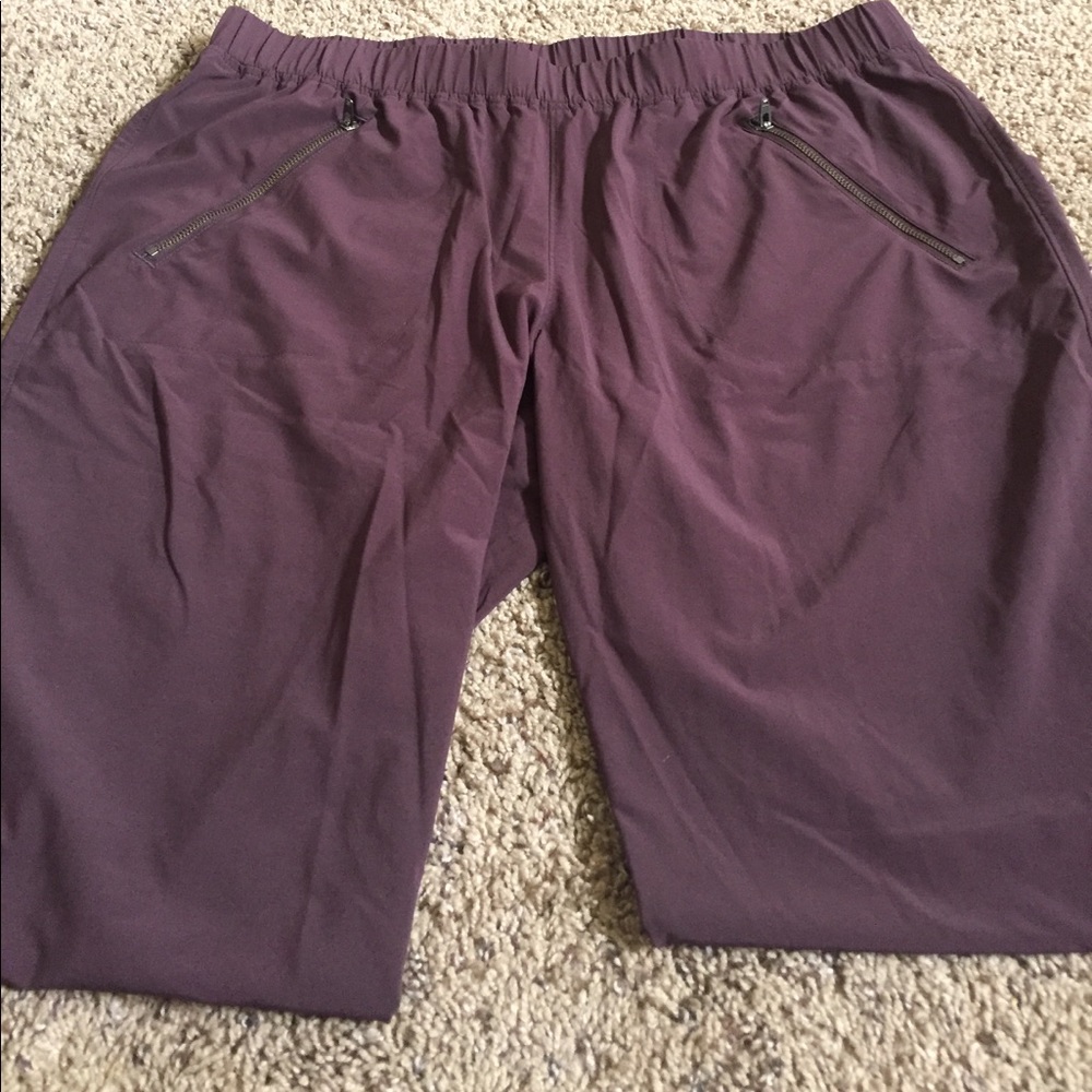 Athleta burgundy pants size 14