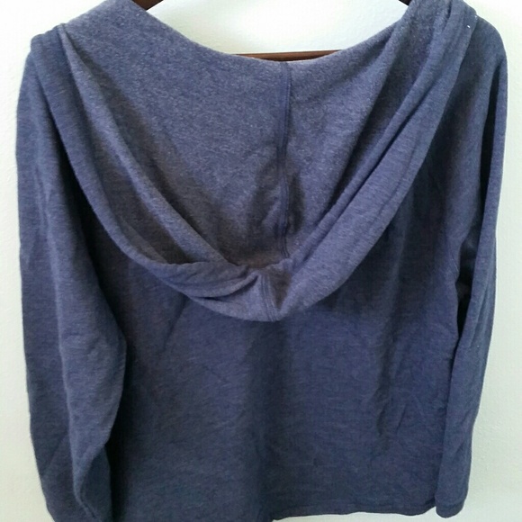 Victoria Secret Beach Sweater - Picture 2 of 2