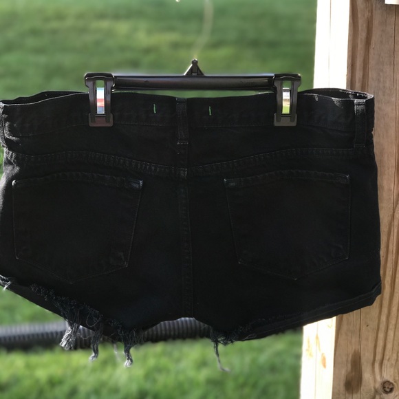 ✨Authentic✨ J Brand
Sachi Frayed Black Shorts - Picture 2 of 6