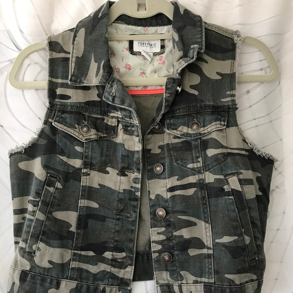 Forever 21 Army Vest