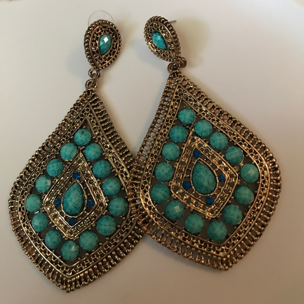 Bebe New earrings