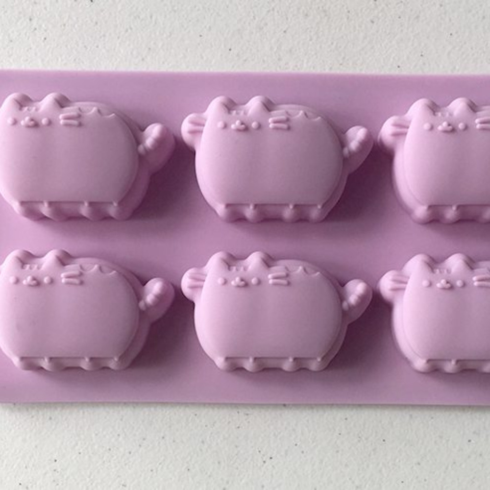RARE Pusheen Box Exclusive Ice Tray