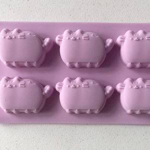 RARE Pusheen Box Exclusive Ice Tray