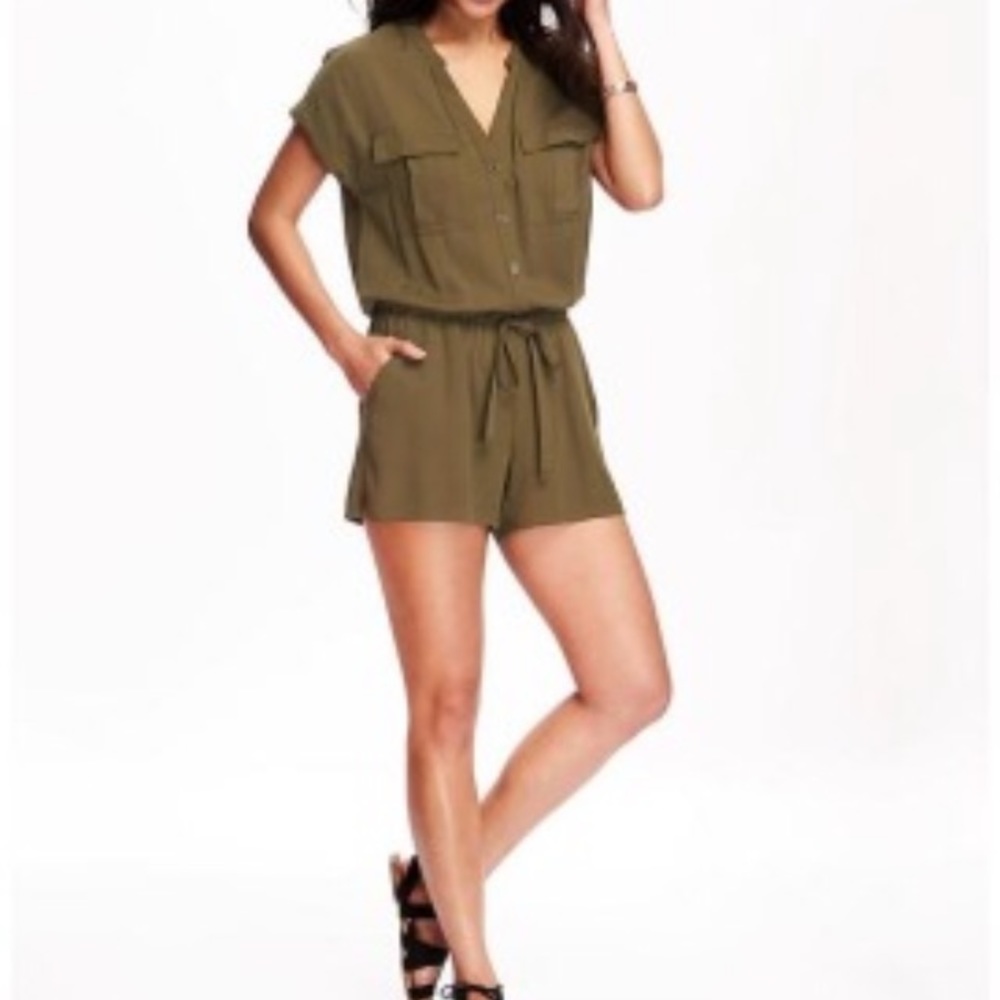 Old Navy Olive Green Utility Romper *NEVER WORN*