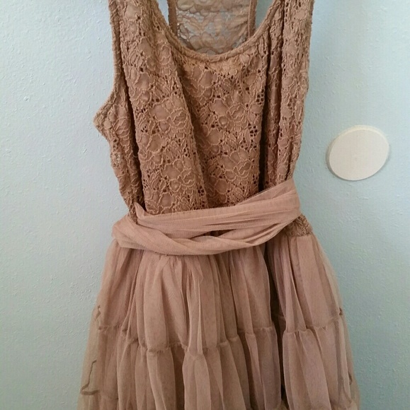 Tan Tulle and Lace dress - Picture 1 of 2